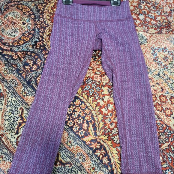 Vintage Lululemon Purple Exercise Pants Size 4 - Picture 1 of 3